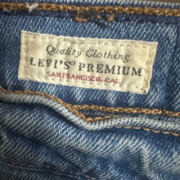 Levi's Blue Straight Leg Jeans with Classic Style - Picture 8 of 9